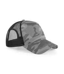 Camo snapback trucker
